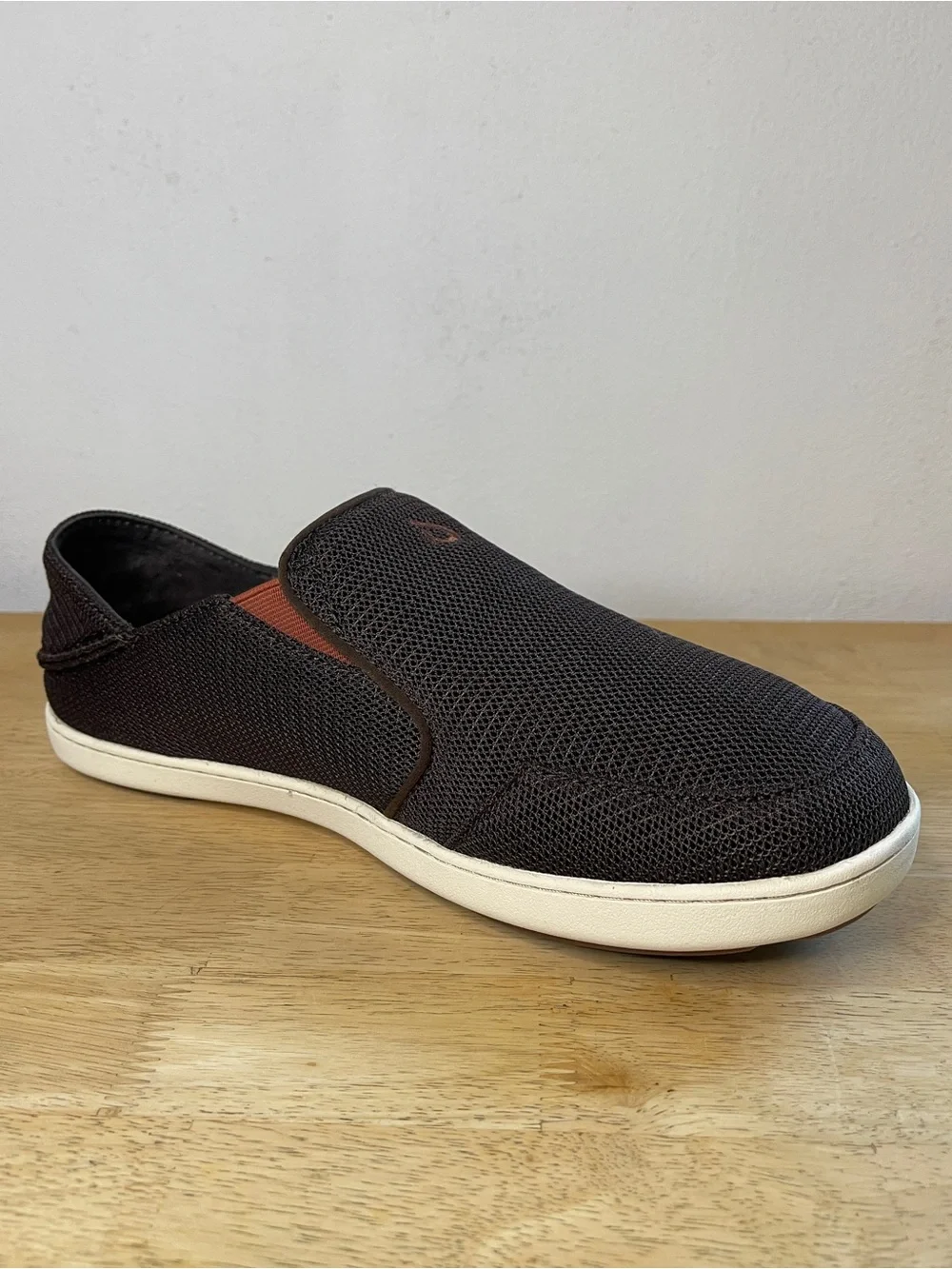 OluKai Men's Brown Nohea Mesh Slip-On Shoes Size 9.5